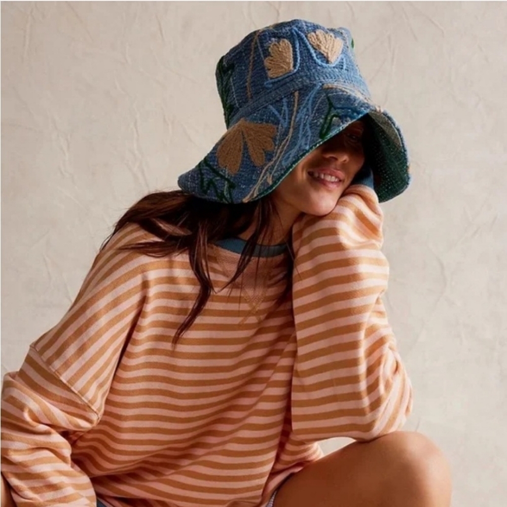 Free People NWOTs Vintage Kantha Bucket Hat - Picture 2 of 7